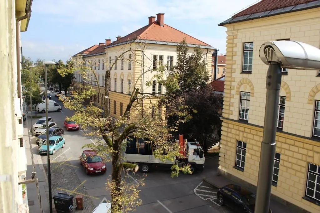Ljubljana City Apartment Metelkova